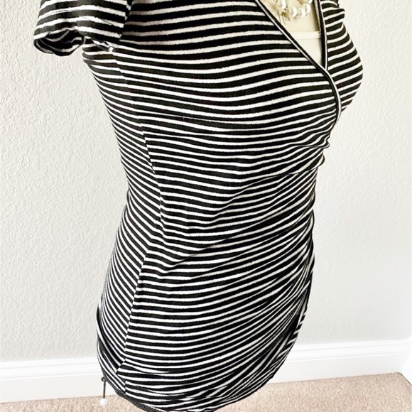 Cache Black And White Form Fitting Blouse Size S - Picture 4 of 11